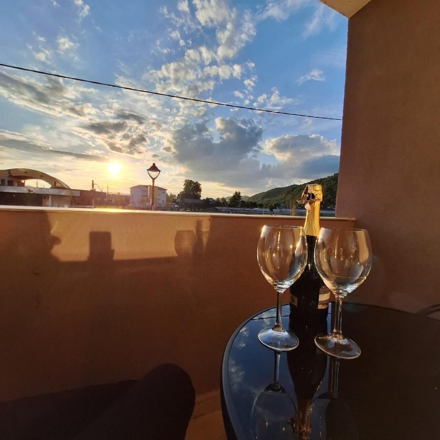 Citadel View Apartment Targu Neamt Exterior photo